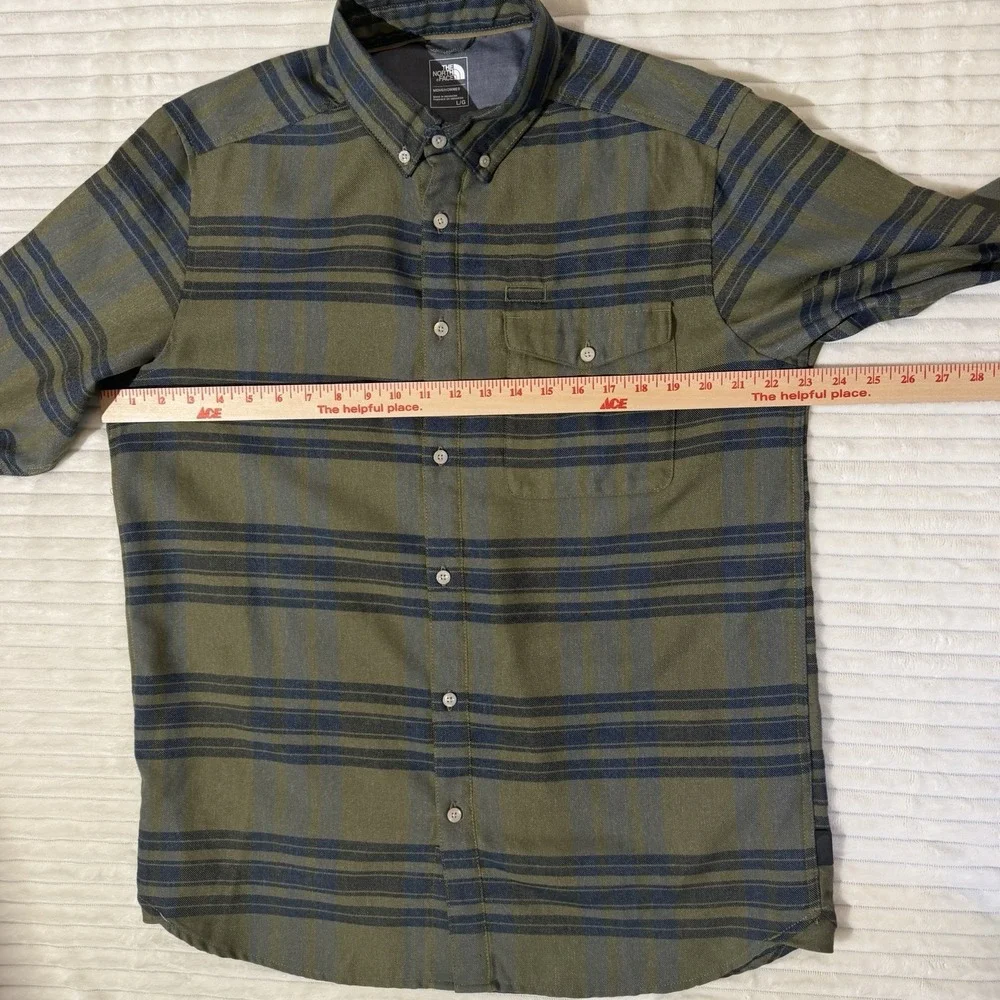 The North Face Men's Olive/ Navy Plaid Cotton Twill Flannel L Button Down Shirt